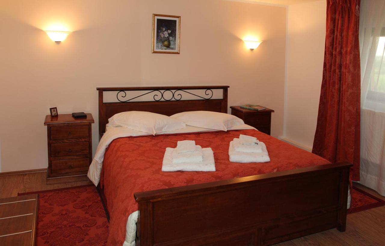 Club Insieme Grand Resort Potlogi Екстериор снимка