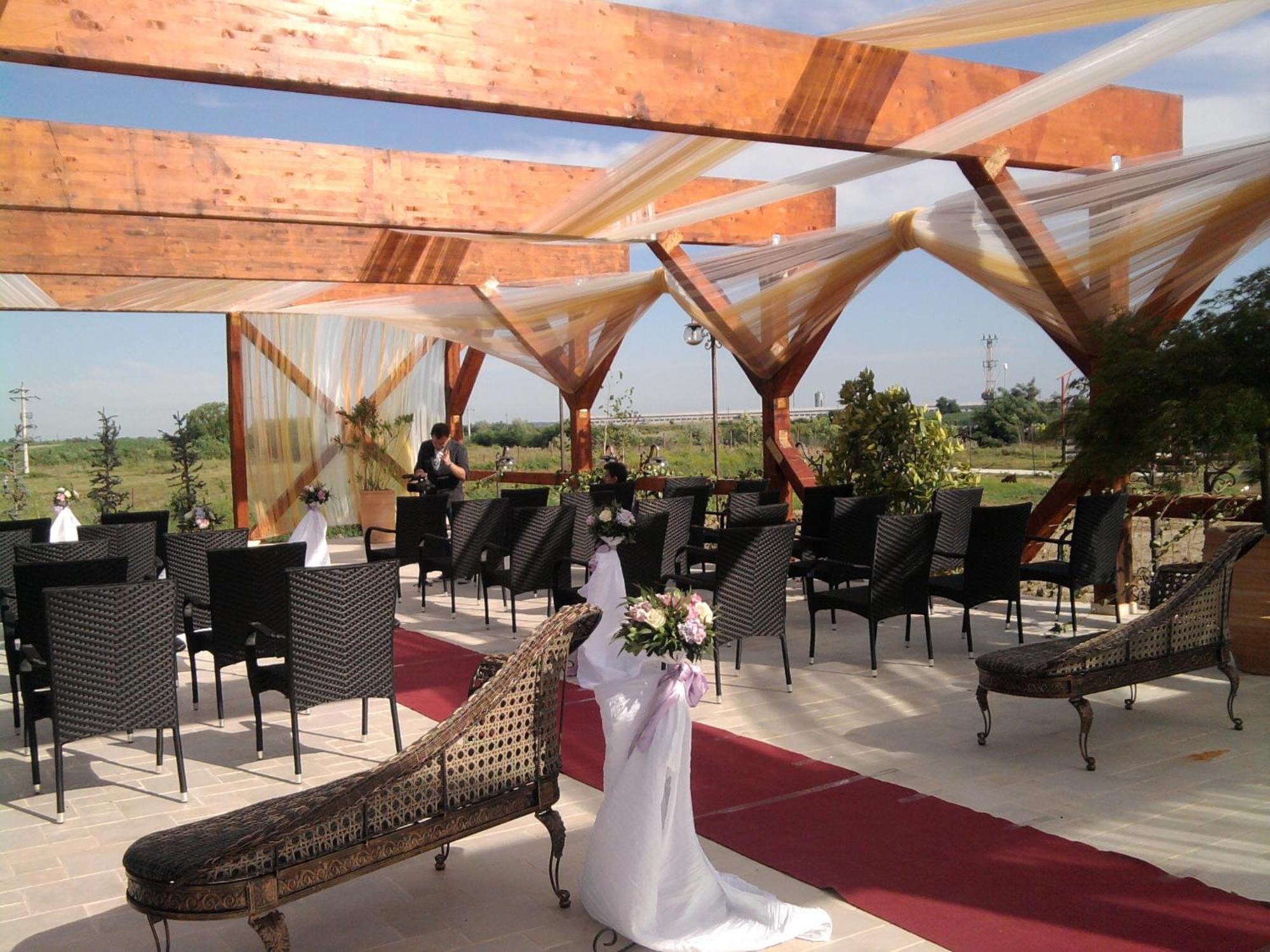 Club Insieme Grand Resort Potlogi Екстериор снимка