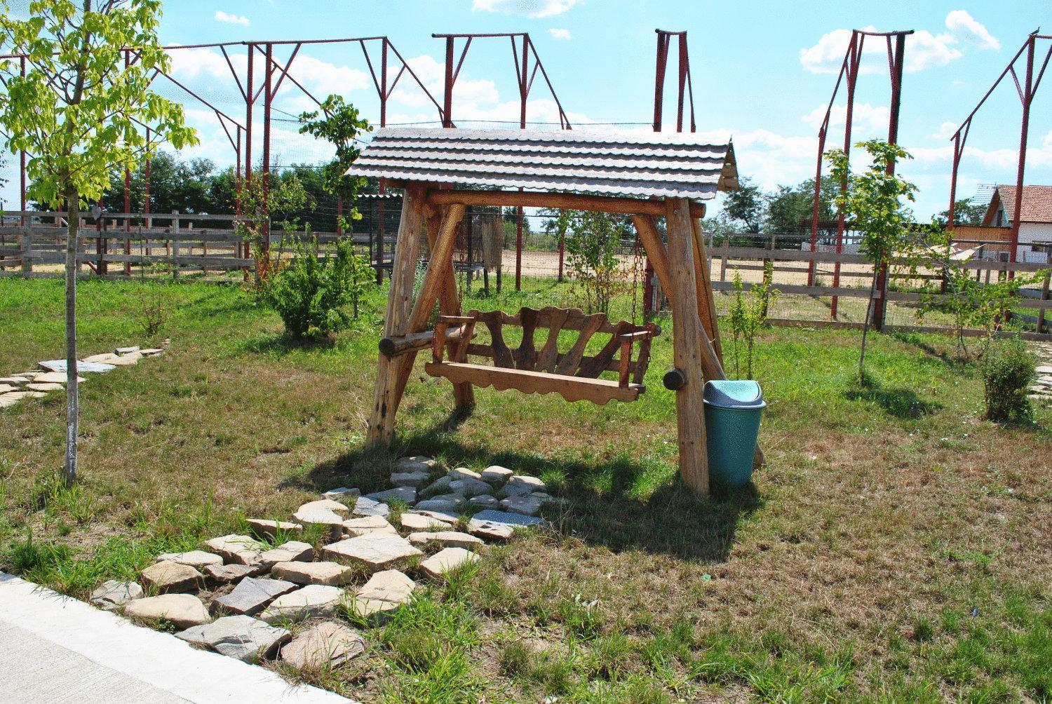 Club Insieme Grand Resort Potlogi Екстериор снимка